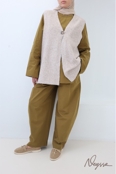 Beige, sleeveless, V-neck, wool-effect knit cardigan