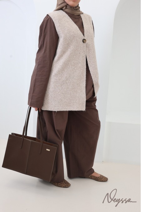 Beige, sleeveless, V-neck, wool-effect knit cardigan