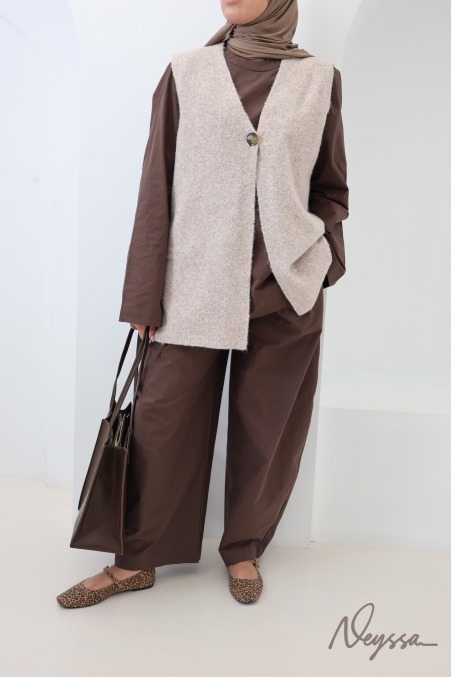 Beige, sleeveless, V-neck, wool-effect knit cardigan