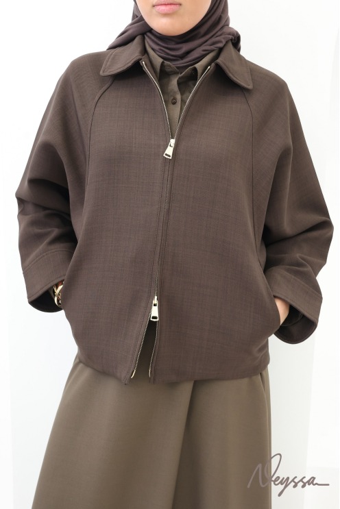 Oversize-Jacke aus schokoladenbraunem Stoff in Anzugoptik