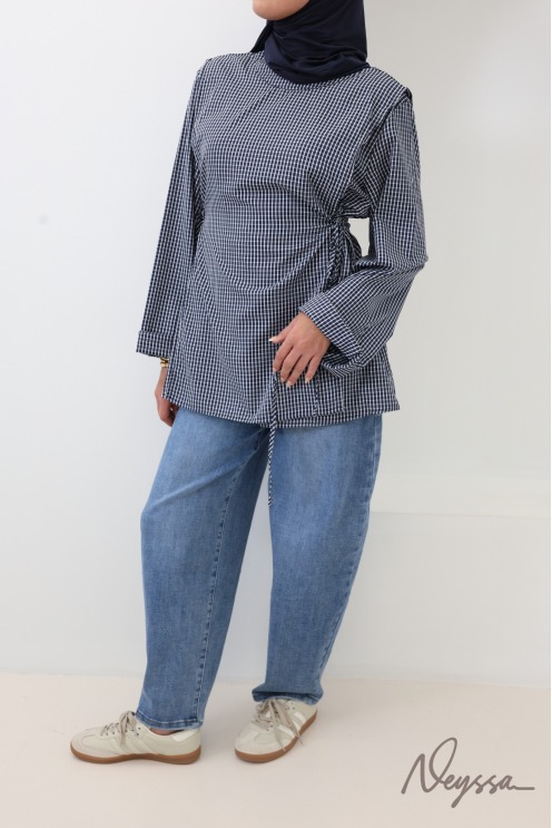 Long Blouse with Japanese-Style Checkered Apron