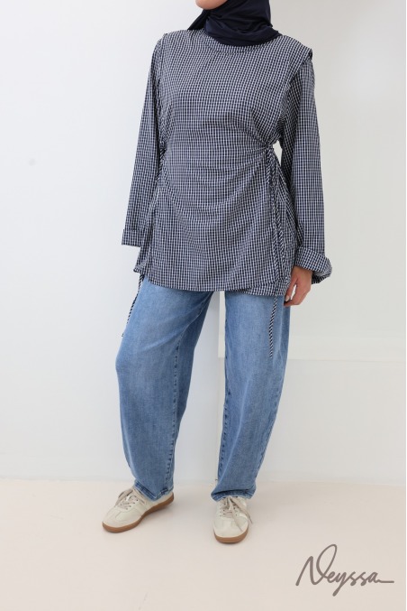 Long Blouse with Japanese-Style Checkered Apron