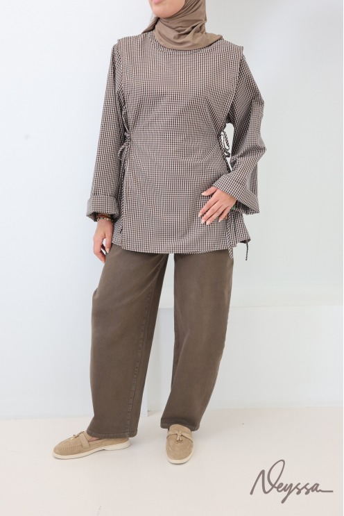 Long Blouse with Japanese-Style Checkered Apron