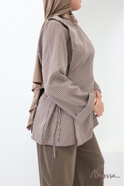 Long Blouse with Japanese-Style Checkered Apron
