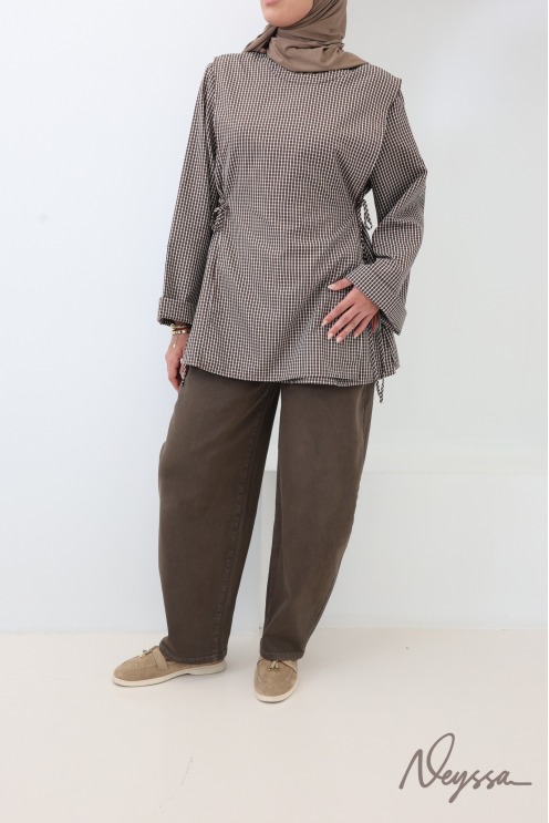 Long Blouse with Japanese-Style Checkered Apron