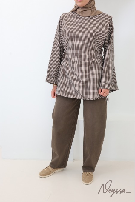 Long Blouse with Japanese-Style Checkered Apron