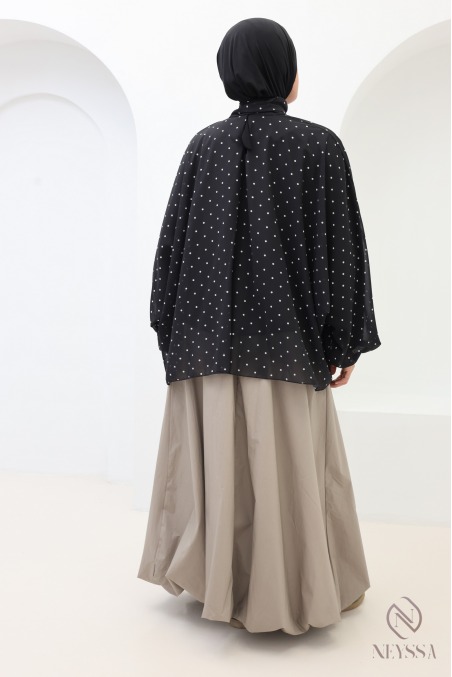 Loose-fitting butterfly-cut blouse with polka-dot print in chiffon