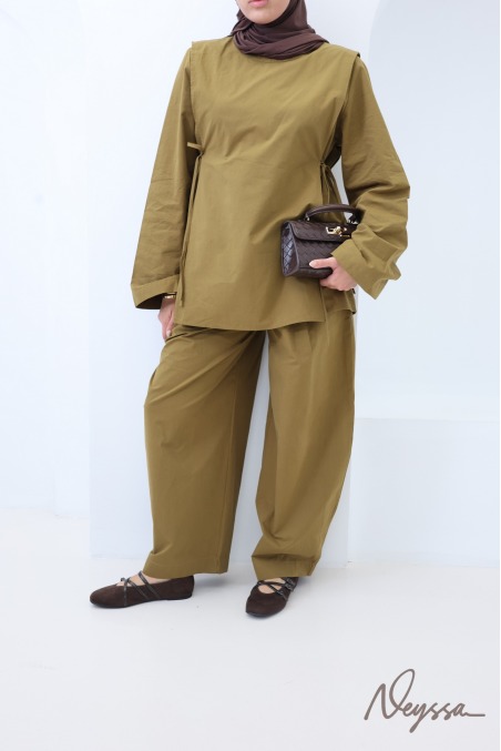 Damen-Set aus Baumwolle in Olivgrün, Hose und Bluse zum Binden