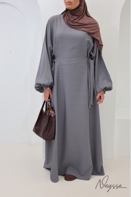 Abaya longue coupe ample avec manches ballon