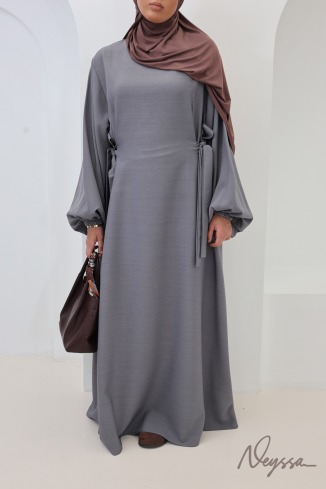 Abaya longue coupe ample avec manches ballon