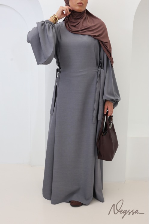 Abaya longue coupe ample avec manches ballon