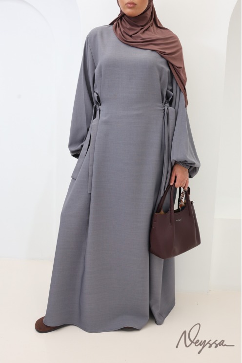 Abaya longue coupe ample avec manches ballon