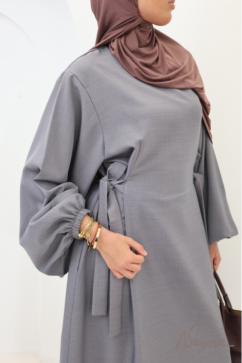 Abaya longue coupe ample avec manches ballon