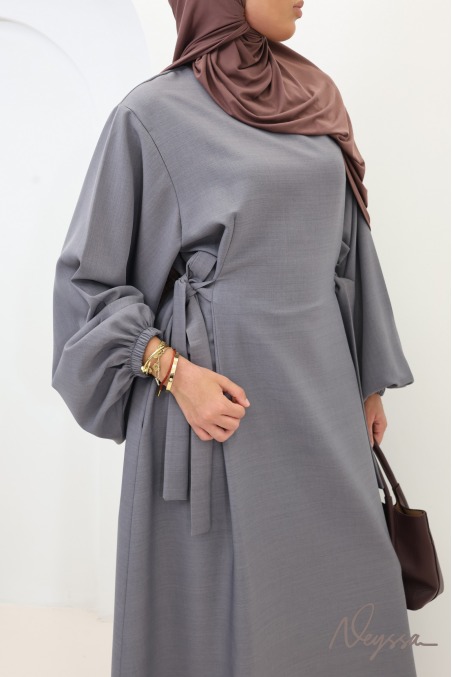 Abaya longue coupe ample avec manches ballon