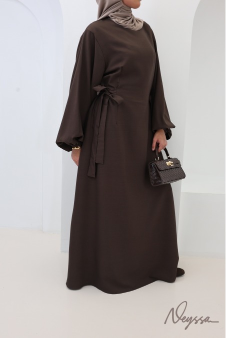 Long, flowing, loose-fitting abaya with elasticated sleeves
