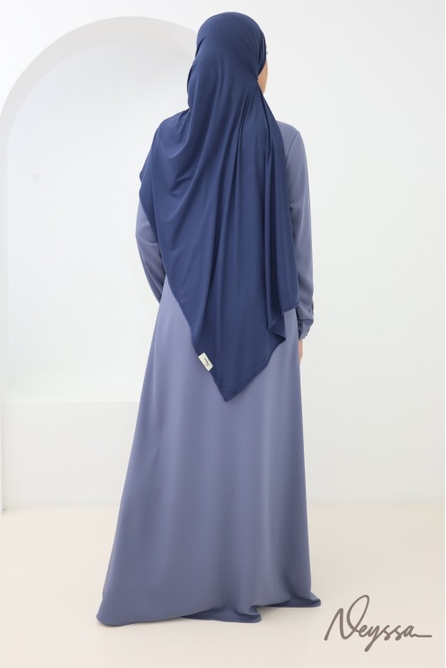 Long, lightweight, opaque bamboo hijab made from a flowing fabric