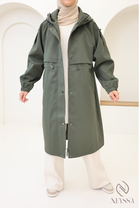 Manteau long pour femme style parka chic kaki, temps pluvieux