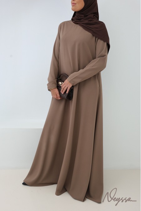 Long, flared Medina silk abaya with pockets