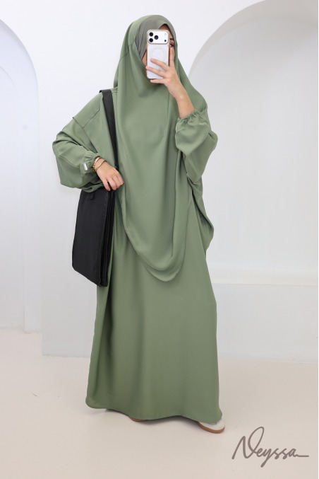 Abaya + khimar long kaki avec poche sur le buste must have omra