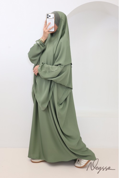 Abaya + khimar long kaki avec poche sur le buste must have omra