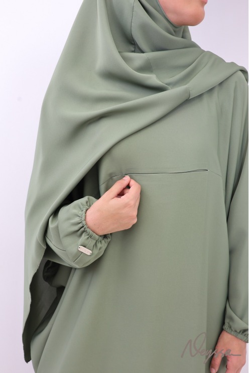 Abaya + khimar long kaki avec poche sur le buste must have omra