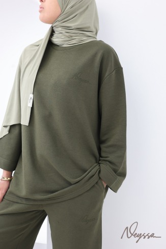 Set aus weiten Baumwollhosen und langem Oversize-T-Shirt 2