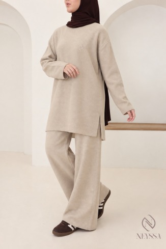 Women's soft woven knit set, matching jumper and trousers