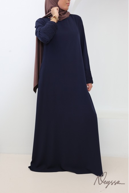 Medina silk abaya with pockets and lace sleeves