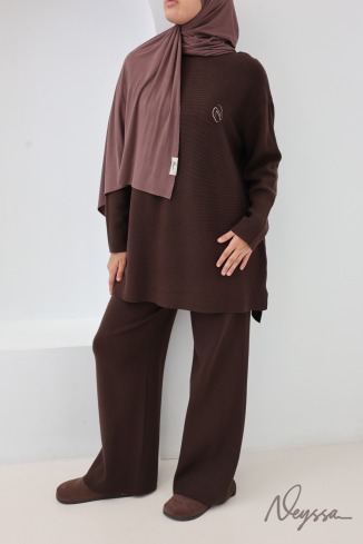 Ensemble femme pull et pantalon en maille tissée douce, coupe modeste