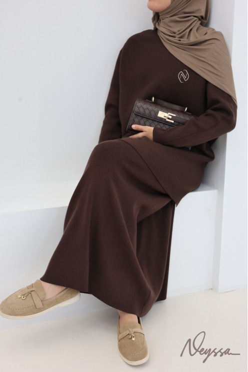Brown woven knit tunic and skirt set, Neyssa Confection