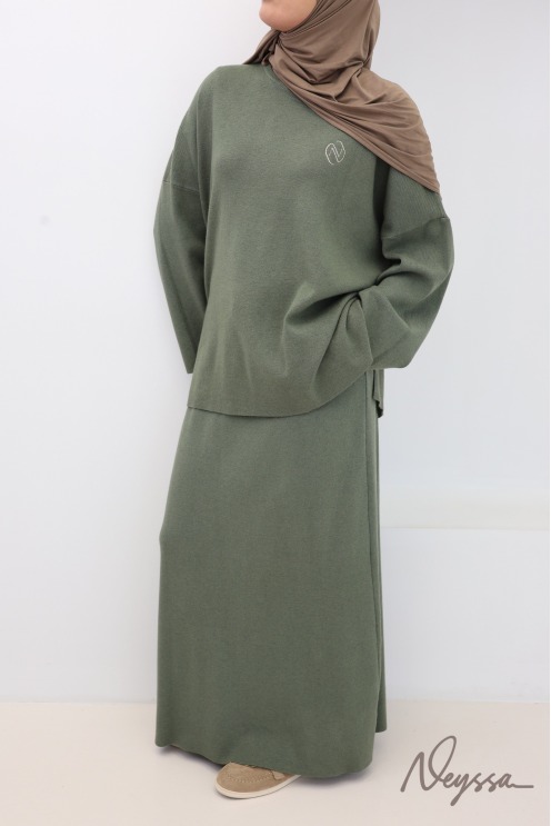 Khaki long skirt set with long woven knit tunic