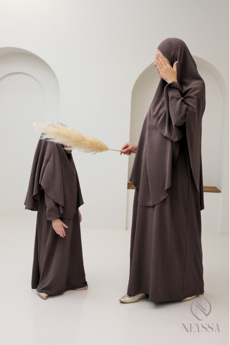 Ensemble abaya khimar en jazz noir pour femme hijabi tenue légiférer