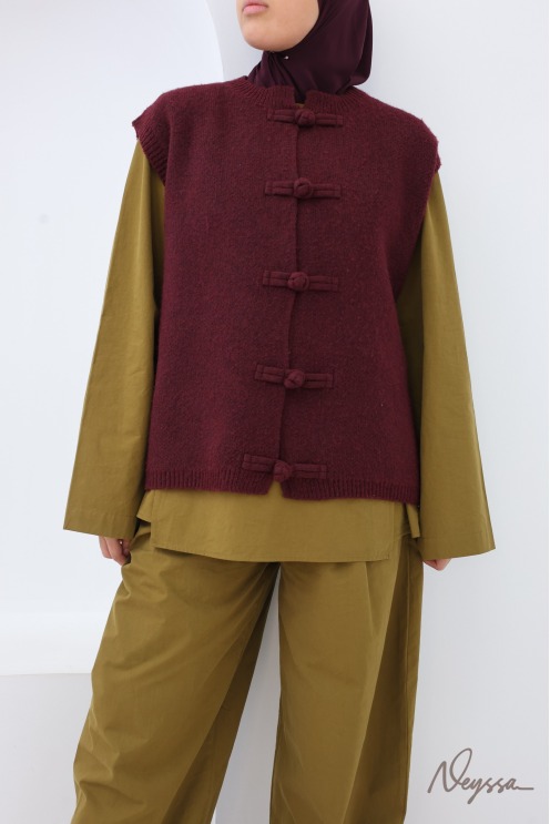 Burgundy Short-Sleeved Knit Cardigan with Chinese Buttons
