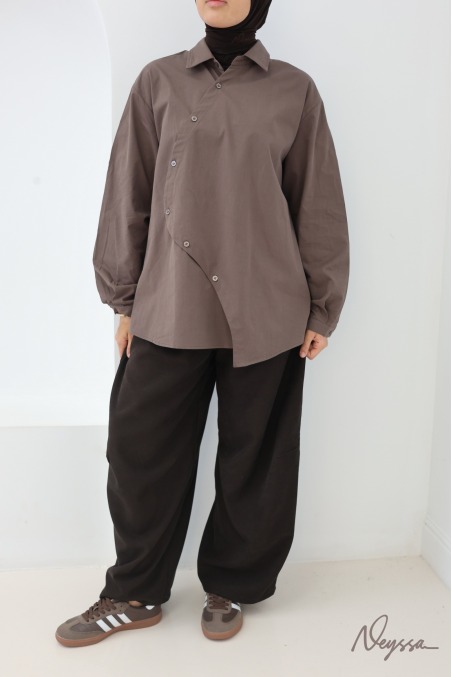 100% Cotton Shirt with Asymmetrical Buttons and Classic Collar Brown