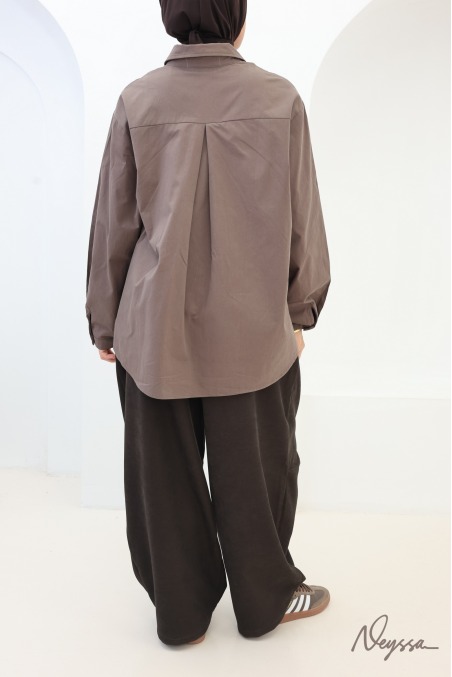 100% Cotton Shirt with Asymmetrical Buttons and Classic Collar Brown
