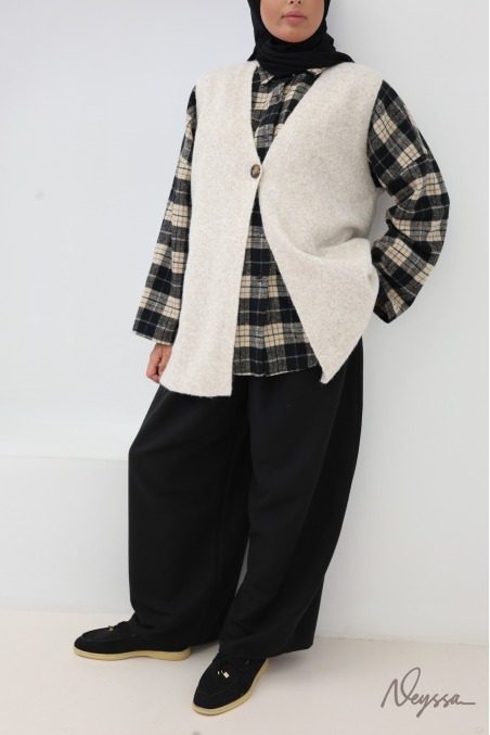 Gilet en maille effet laine sans manches col V avec bouton beige