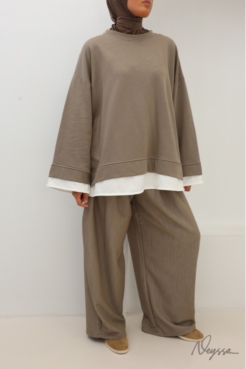 Oversized taupe cotton sweatshirt—perfect for everyday wear
