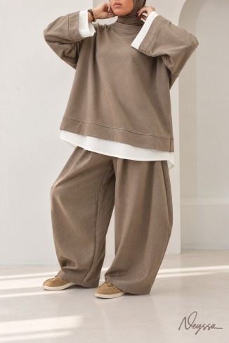 Sweat oversize en coton taupe idéal pour le quotidien