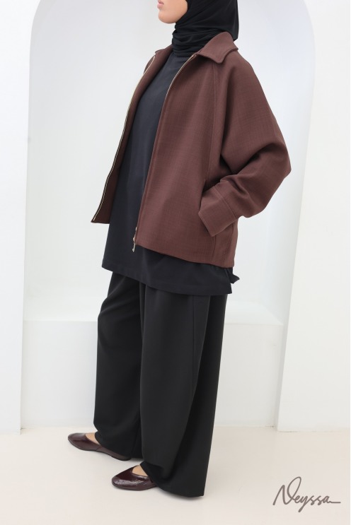 Women's Loose-Fitting Blazer with a Tailored Look and Zipper Closure