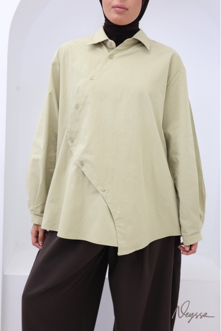 Mid-length 100% cotton shirt—a great fall outfit idea for hijabi women