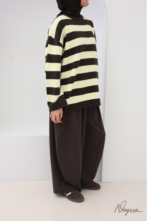 Wide-leg balloon-cut tailored palazzo trousers, trendy and modest