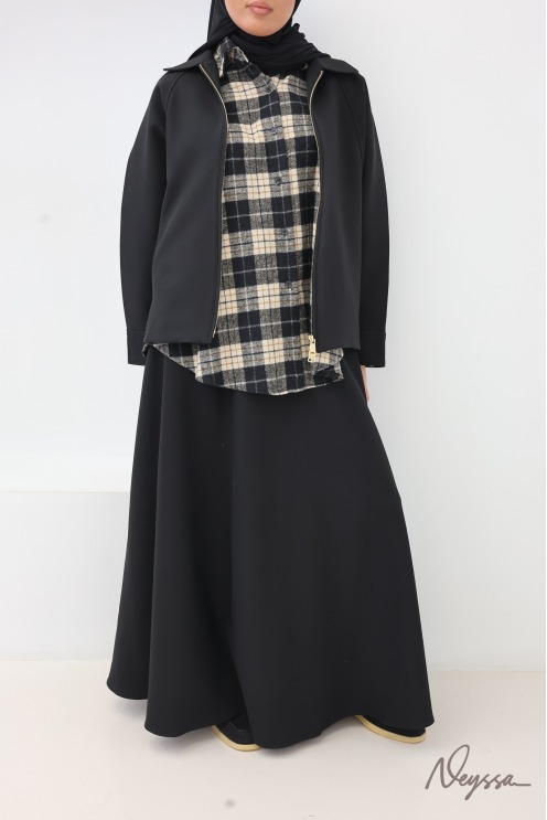 Langer Rock im Tailleur-Stil, ausgestellt, schwarz, mit Gürtel