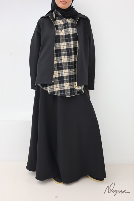 Langer Rock im Tailleur-Stil, ausgestellt, schwarz, mit Gürtel