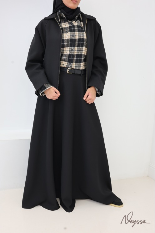 Langer Rock im Tailleur-Stil, ausgestellt, schwarz, mit Gürtel
