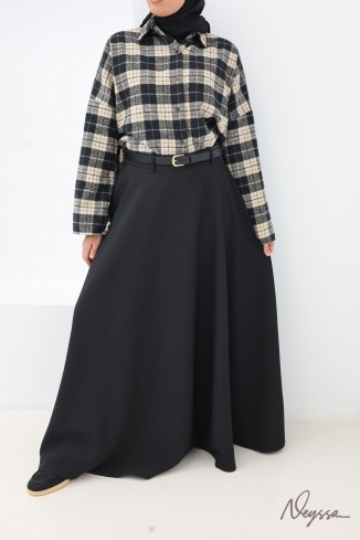 Langer Rock im Tailleur-Stil, ausgestellt, schwarz, mit Gürtel