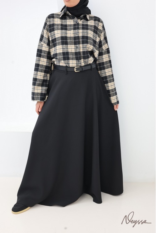 Langer Rock im Tailleur-Stil, ausgestellt, schwarz, mit Gürtel
