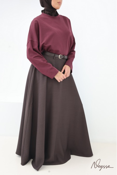 Jupe longue style tailleur coupe évasée bordeaux avec ceinture