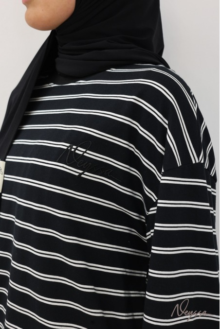 T-shirt rayé femme voilée noir / rayures blanches | Neyssa
