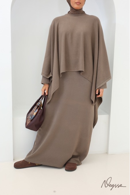 Robe pull longue et poncho taupe femme voilée | Neyssa