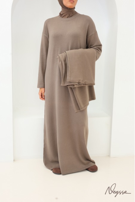 Robe pull longue et poncho taupe femme voilée | Neyssa